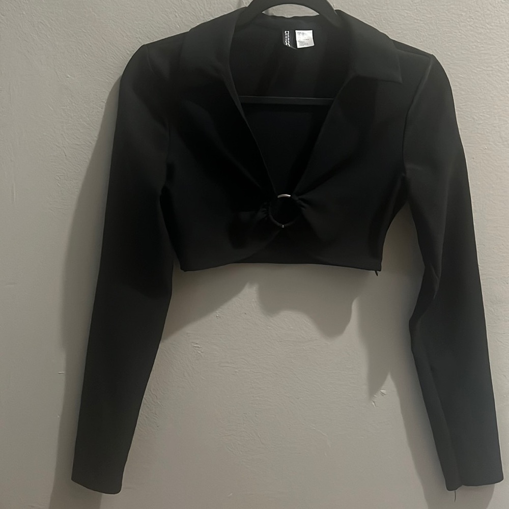 H&M Divided Black Cropped Top